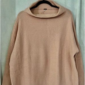 Free People Signature Style Sweater, Peach Color, size Large